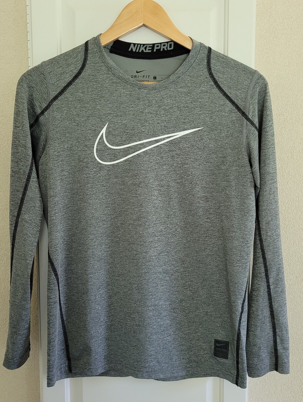 Nike Pro Gray And Black Long-Sleeve Fitted Dri-fit Athletic Shirt Size Large
